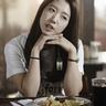 perusahaan pragmatic play Kim Ji-chan dari Samsung sangat terkejut melihat memar Jeon Jun-woo bahkan menjulurkan lidahnya